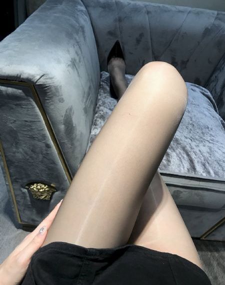 制服专区第一页_日韩成人在线
